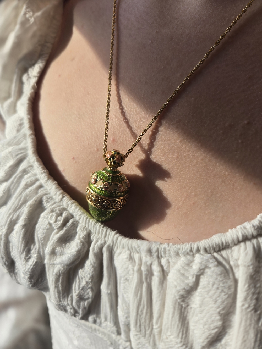 Egg Pendant JOAN RIVERS Rare Necklace